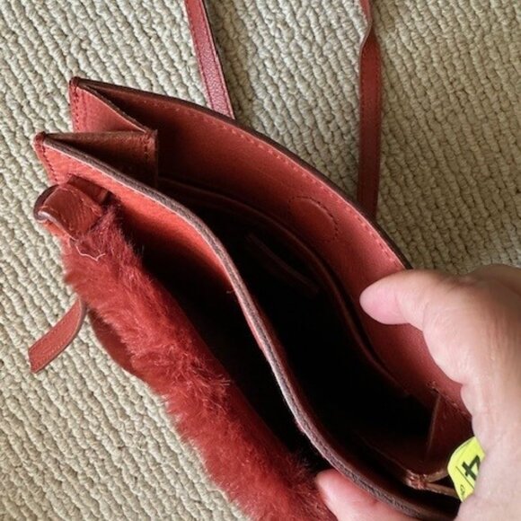 Madewell The Knot Crossbody Bag in Faux Fur and cherry red burgundy leather - Picture 4 of 6